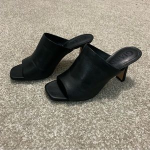 NWNB Gianni Bini Black Leather Mule Heels